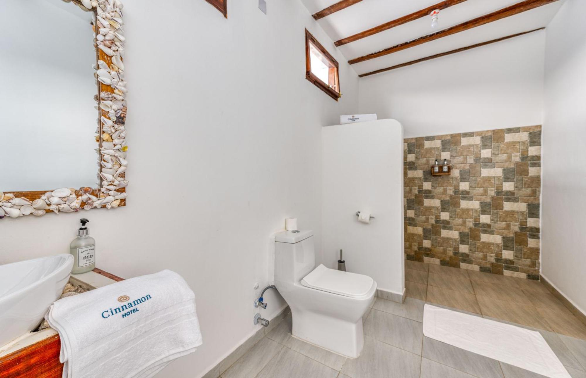 Cinnamon Hotel จัมเบียนี ภายนอก รูปภาพ